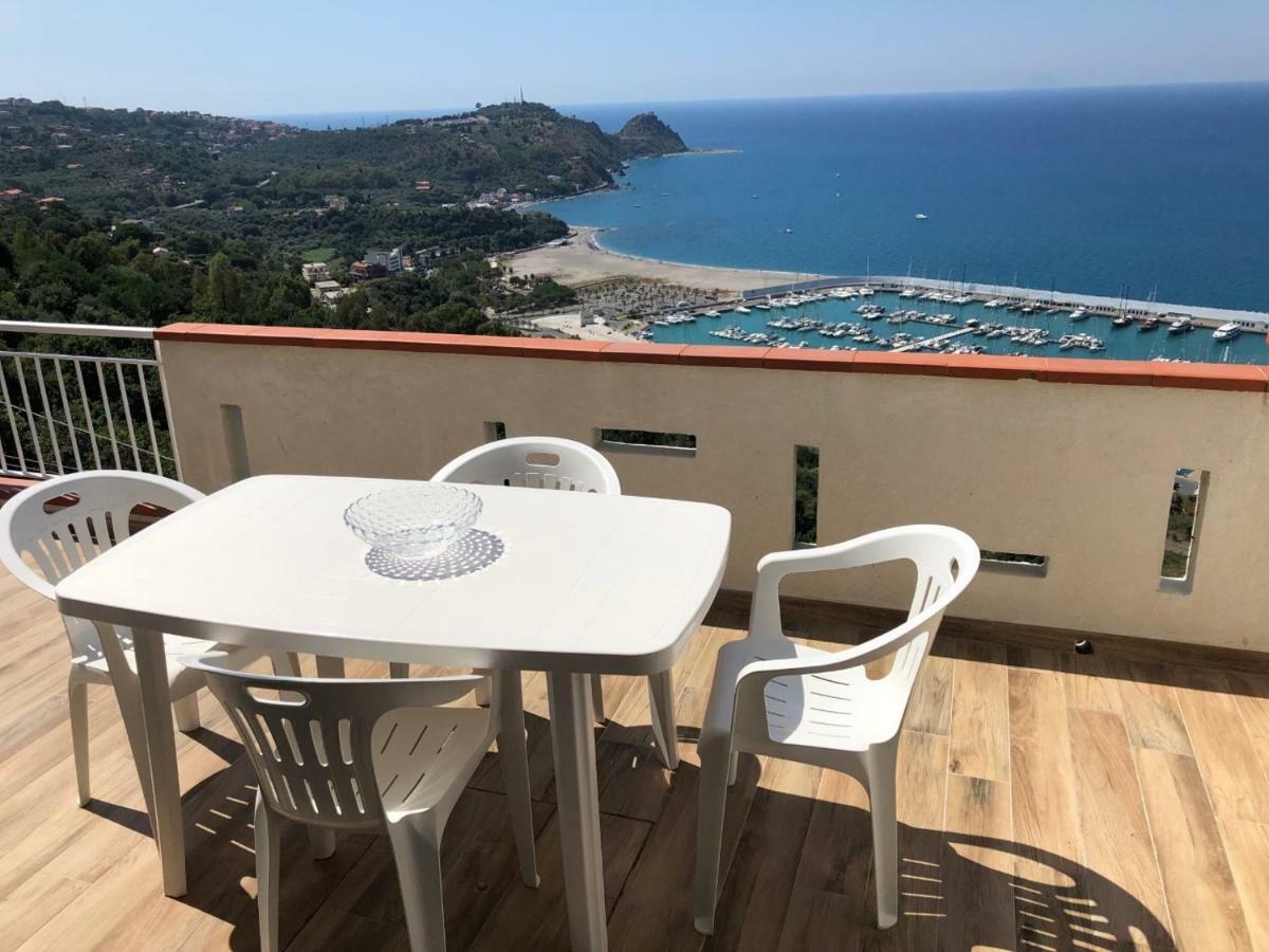 Appartamento Vista Mare 카포오를란도 외부 사진
